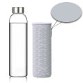 Copo de vidro barato com logotipo personalizado garrafas de água de vidro transparente com manga